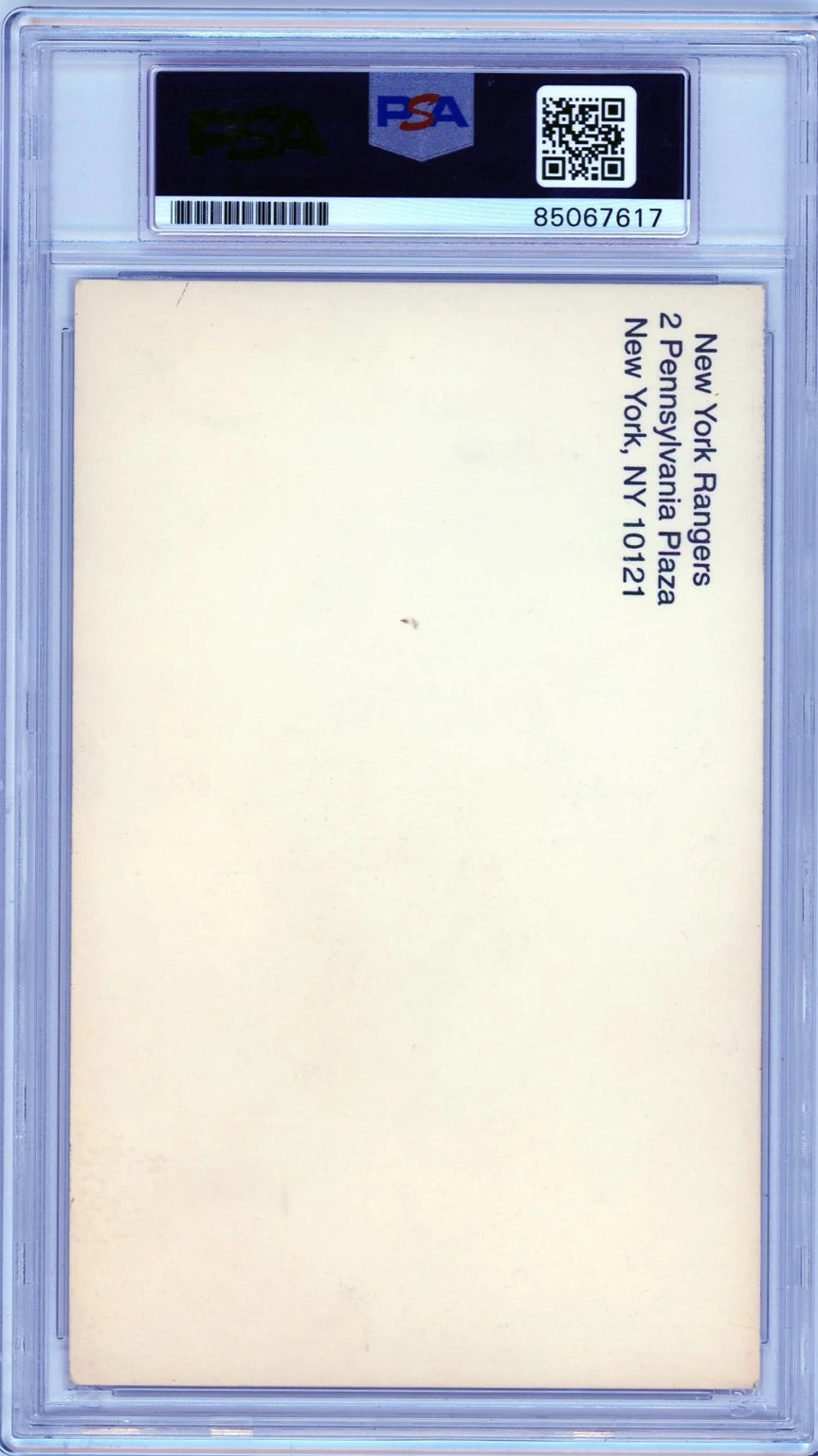 Back of PSA/DNA encapsulated Wayne Gretzky postcard with New York Rangers printed address.